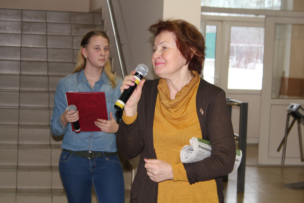 Проректор РМАТ по воспитательной и социальной работе Г.Б. Литовченко поздравляет студентов с Днем Российского студенчества и Татьяниным днем